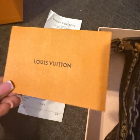 Louis Vuitton bandeau - Picture 5 of 6